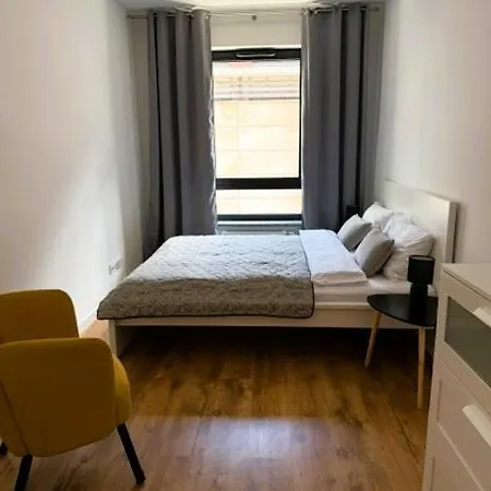 Justinrent Palatium 12 *